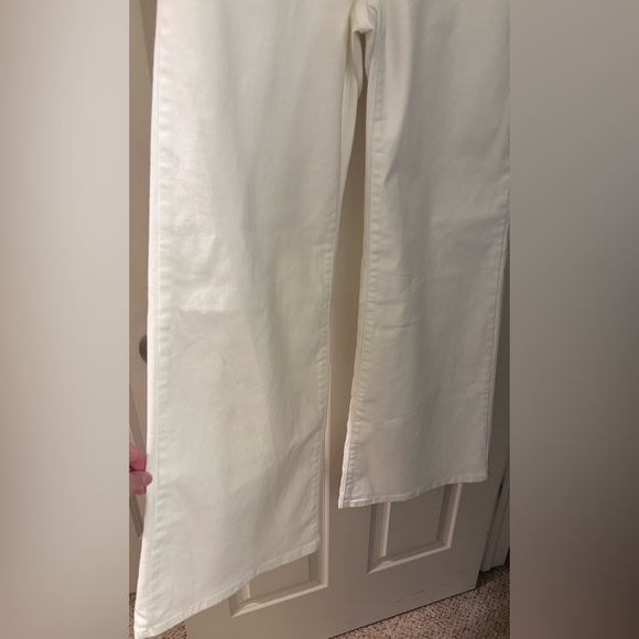 Levi’s Women’s 318 High Rise Shaping Wide Leg Jeans in White, Size 31 - Picture 4 of 10